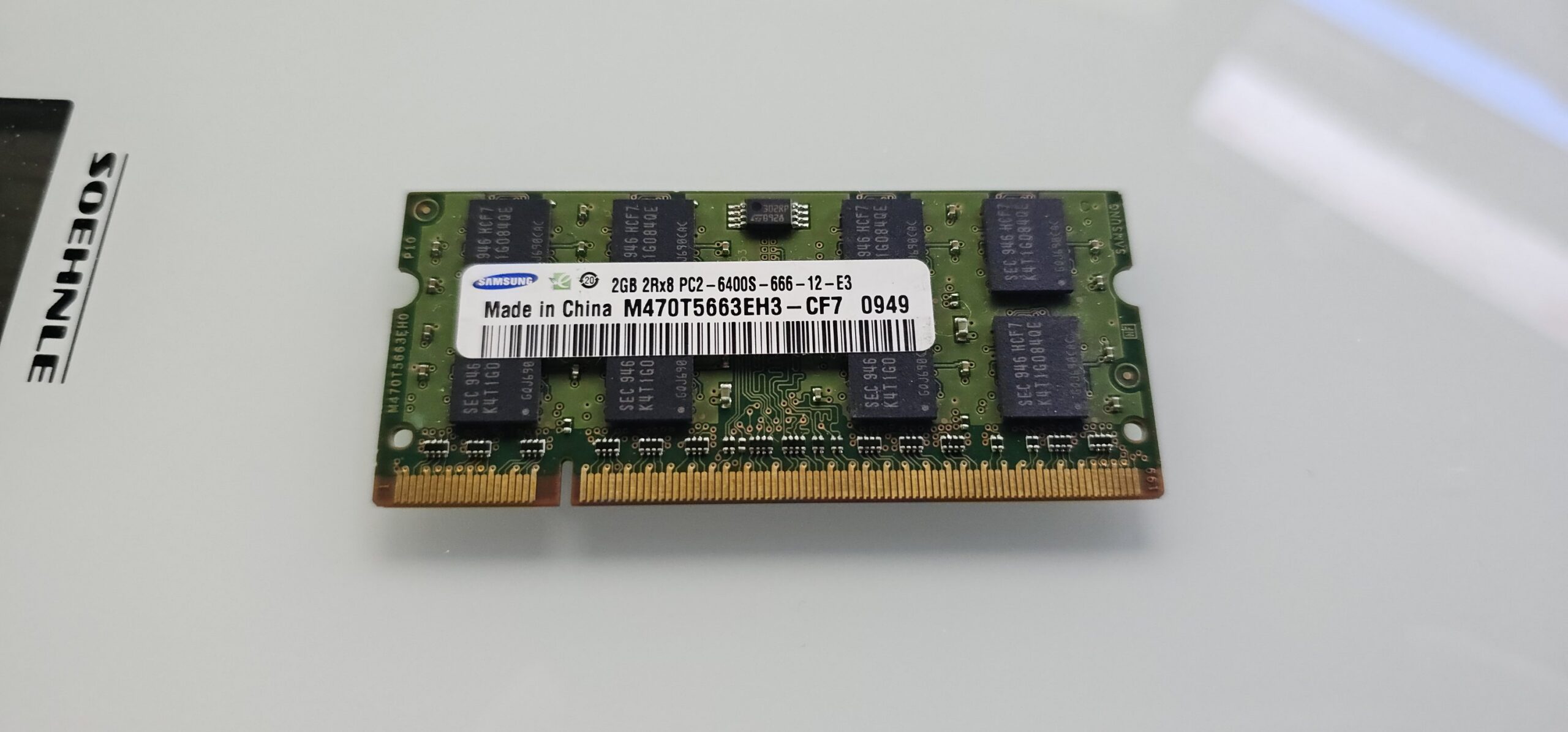 Ersatzteile DIMM1 RAM 2GB M470T5663EH3-CF7 0949